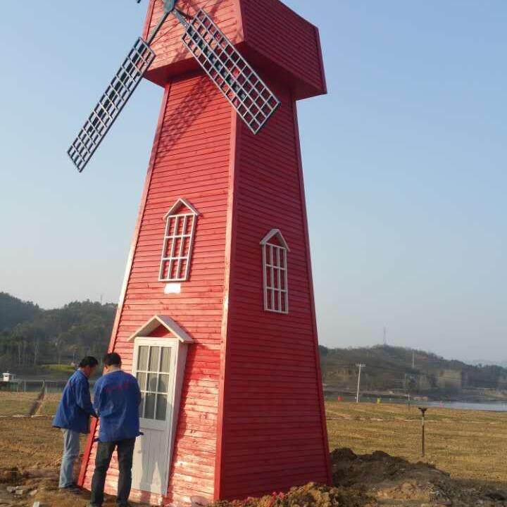 景区公园旋转大风车户外摄影基地拍照道具大型防腐木花园造景摆件