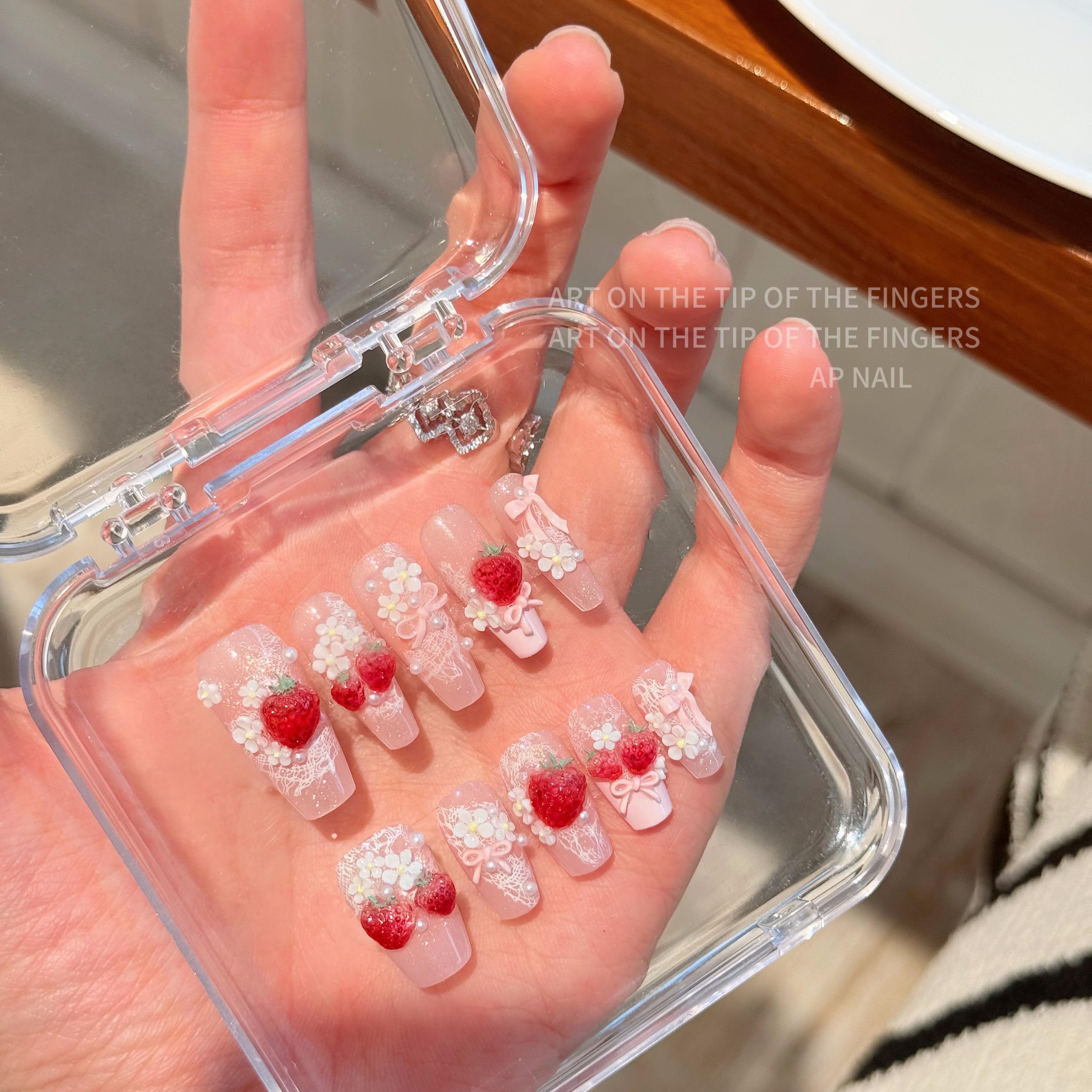 【蕾丝粉草莓】Ap设计穿戴甲纯手工可爱卡通草莓甲片可拆卸纯欲风