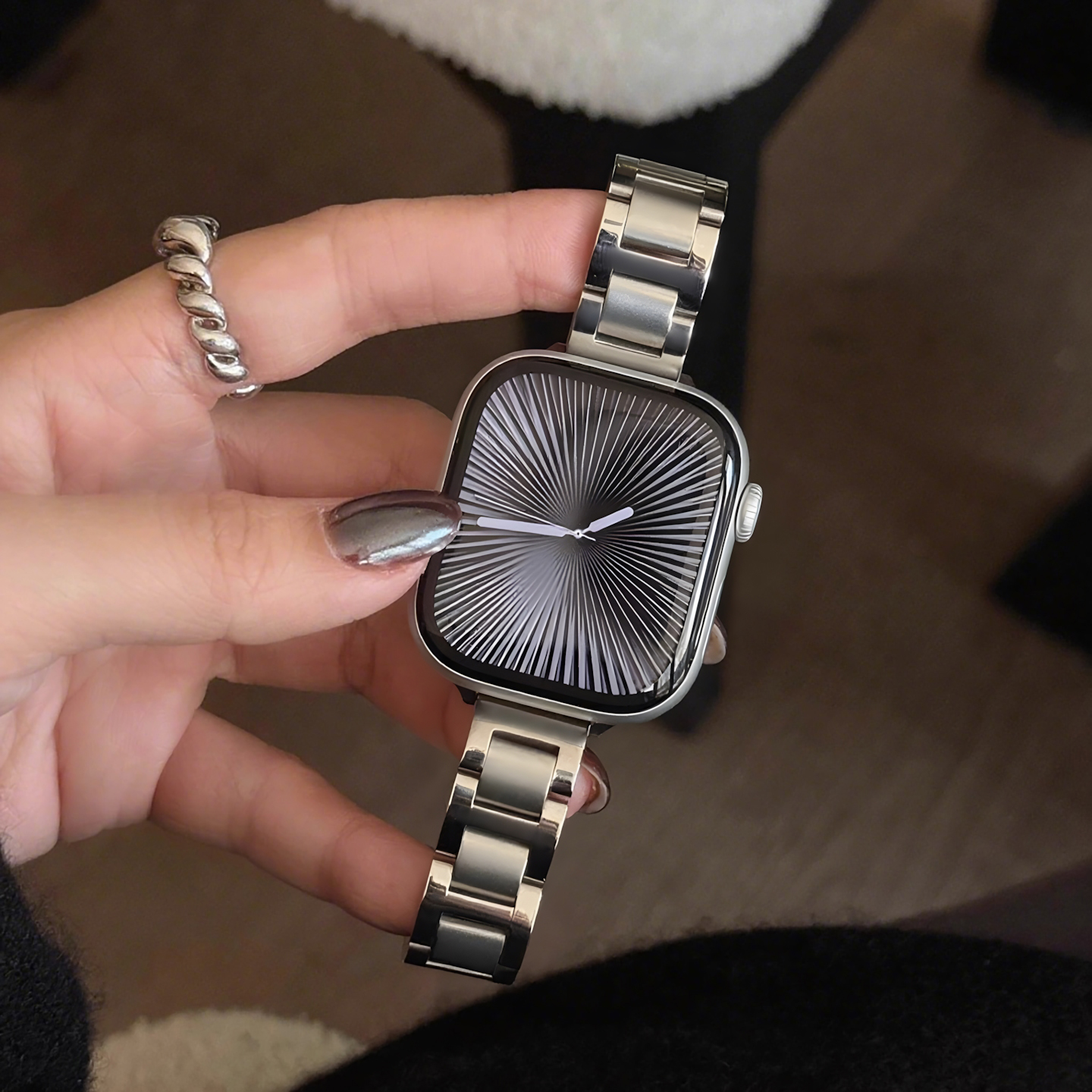 适用于苹果iwatchs10/9手表表带金属蝴蝶扣applewatch新款三株高级时尚高品质se表链女款Ultra夏季不锈钢腕带