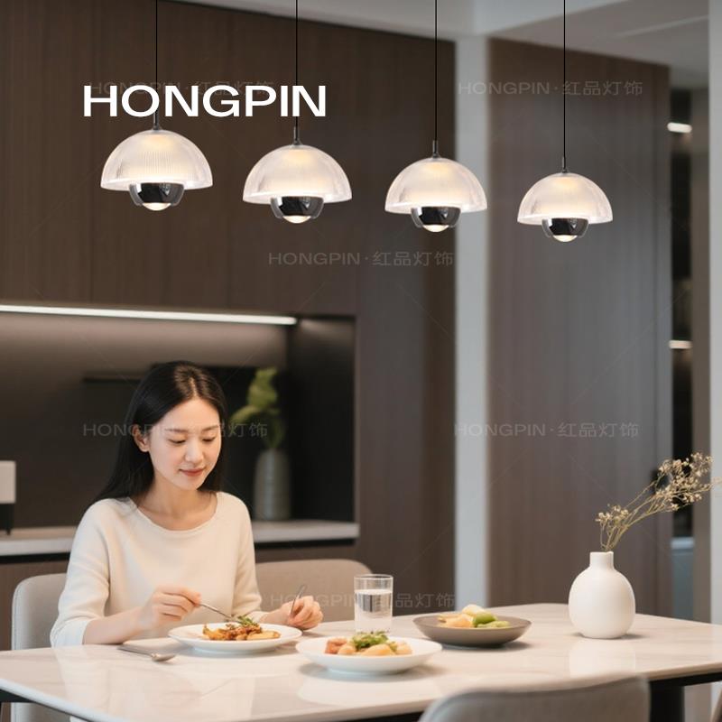 意式极简饭厅吊灯简约高级感设计师款餐桌灯吧台饭厅新款三头吊灯