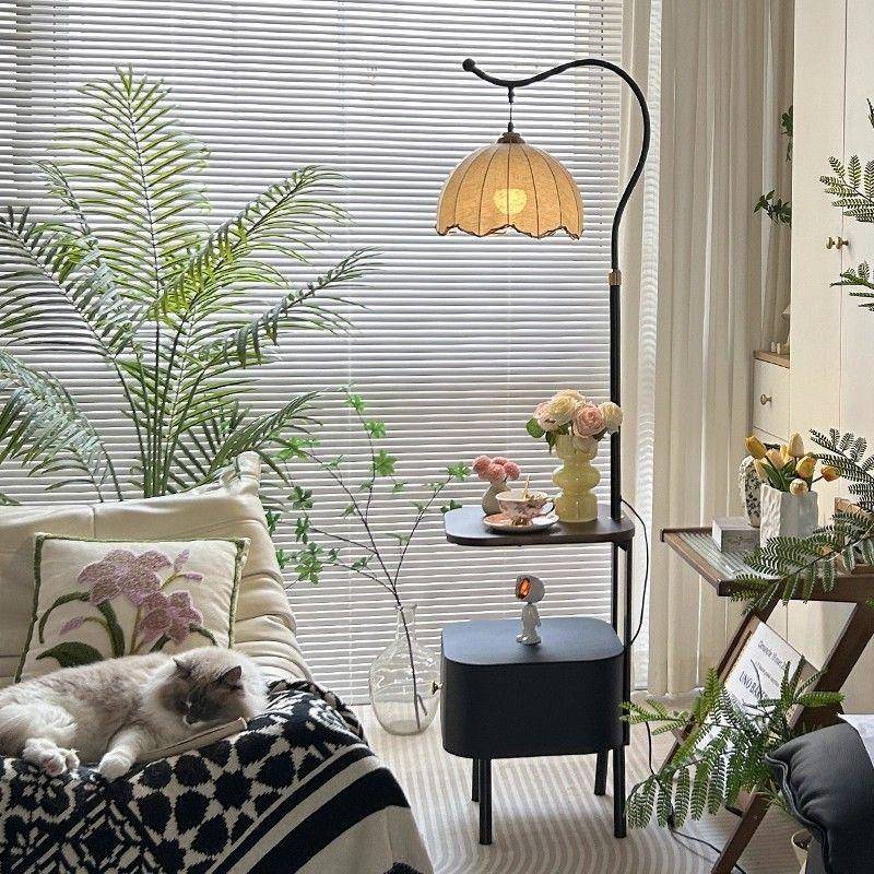 法式床头柜落地灯实木置物架一体立式台灯中古风卧室氛围茶几灯具