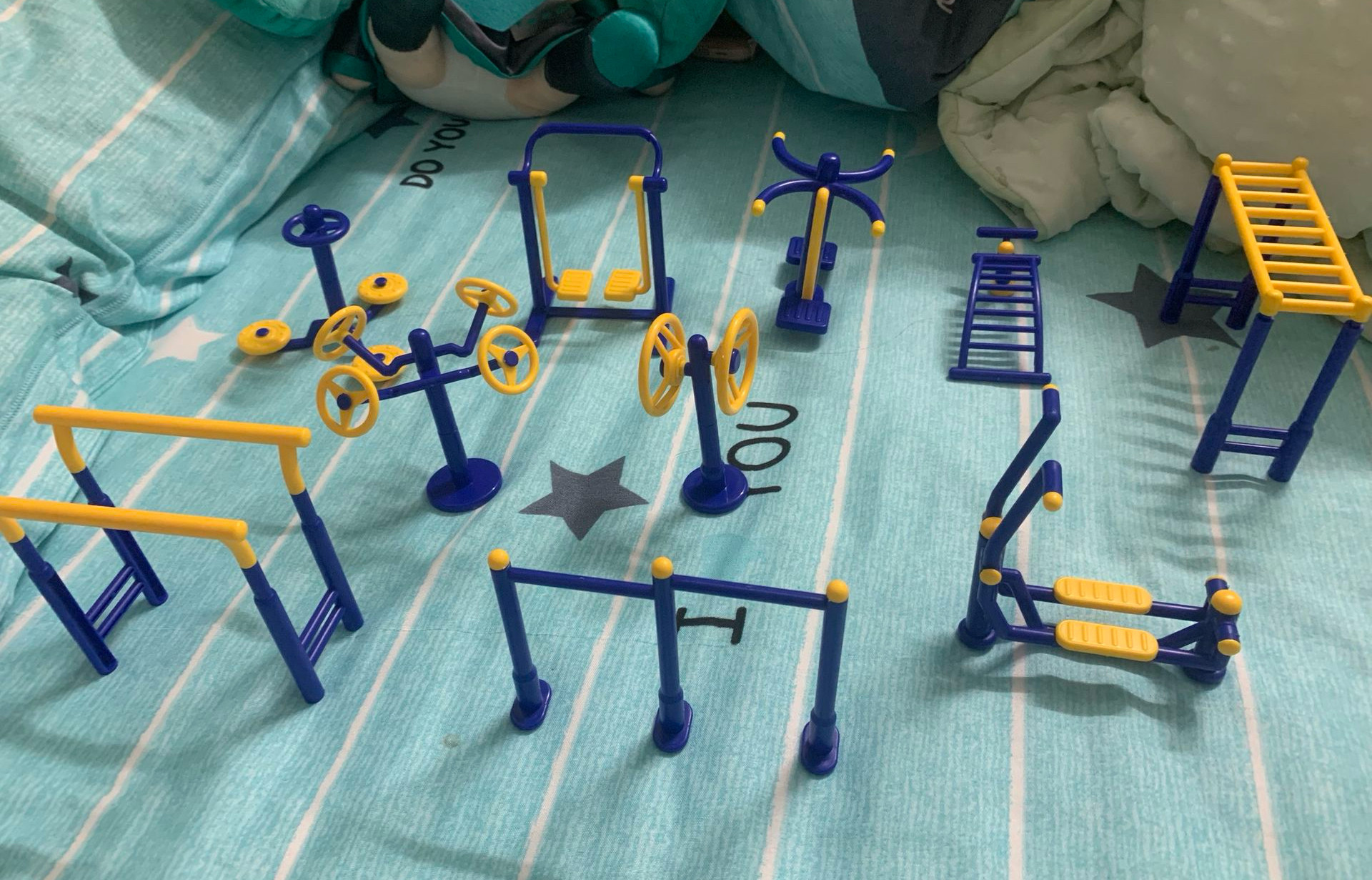 新款模型过家家玩具迷你场景小摆件迷你微缩仿真健身运动器材