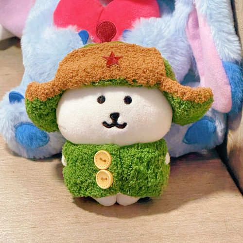 军大衣新款可爱迷你针织毛绒娃衣挂件可爱军大衣帽子挎包摆件娃娃