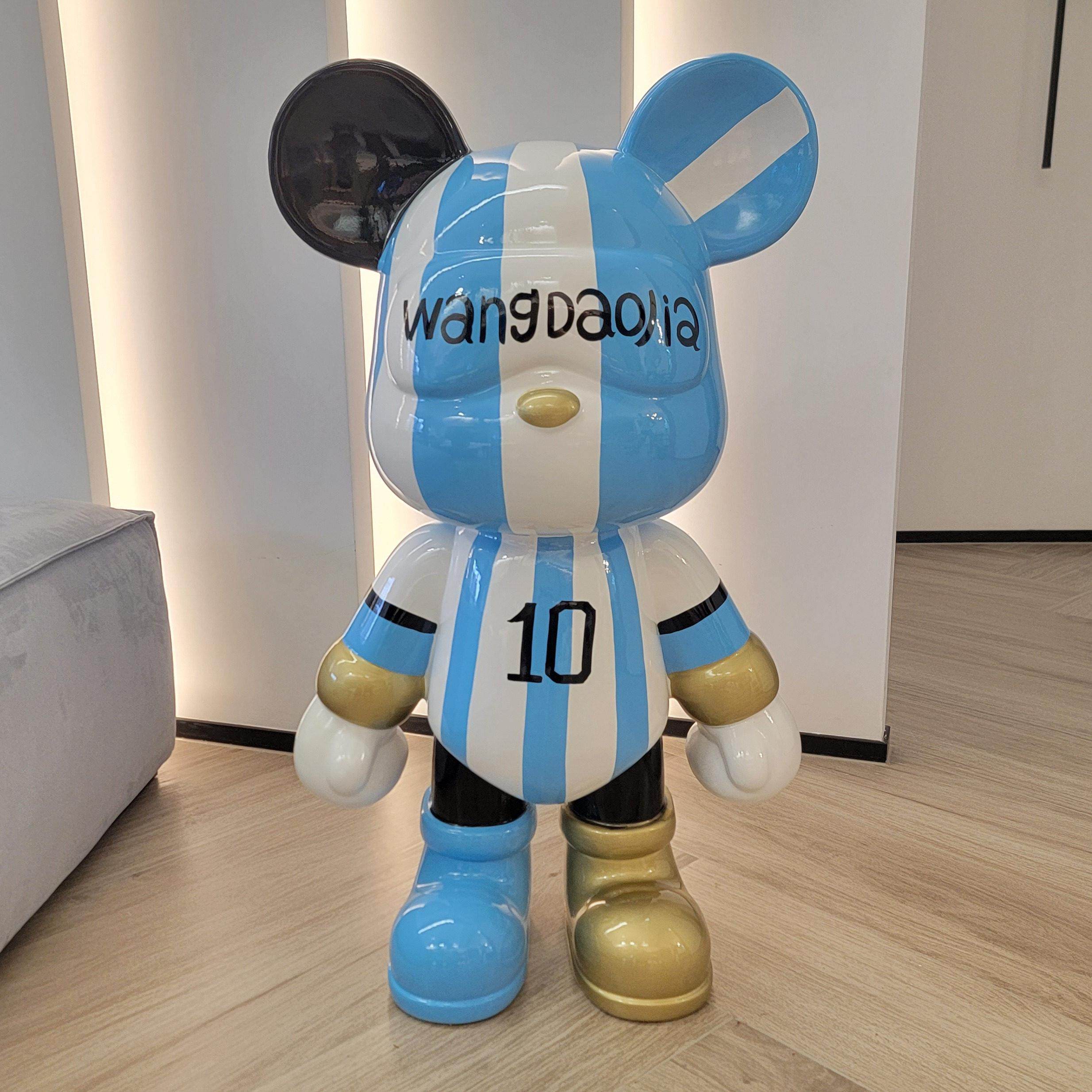 轻奢卡通暴力熊存钱罐客厅家居简约电视柜大号落地创意装饰品摆件,家居饰品,装饰摆件,淘宝优惠券,粉丝福利购,淘宝优惠卷