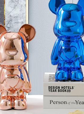 现代桌面电视柜暴力熊爱心熊树脂电镀公仔创意摆件装饰品摆设