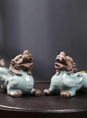 陶瓷招财貔貅摆件一对家居客厅办公室桌面装饰品瑞兽麒麟茶宠可养