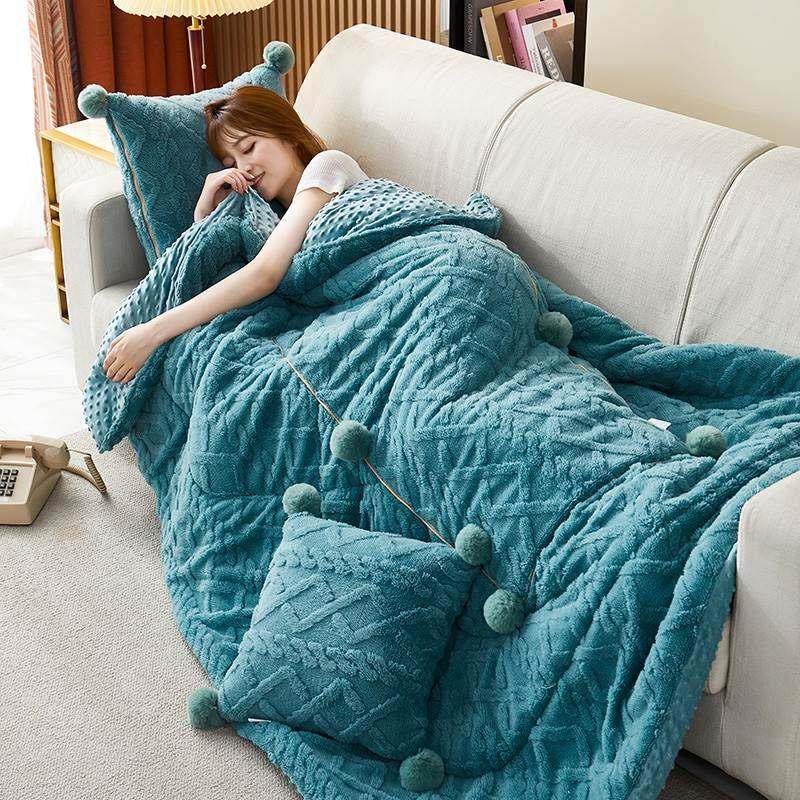 汽车上办公室保暖靠垫枕头被毯冬纯色双面加厚珊瑚绒抱枕被子两用,居家布艺,抱枕被,淘宝优惠券,粉丝福利购,淘宝优惠卷