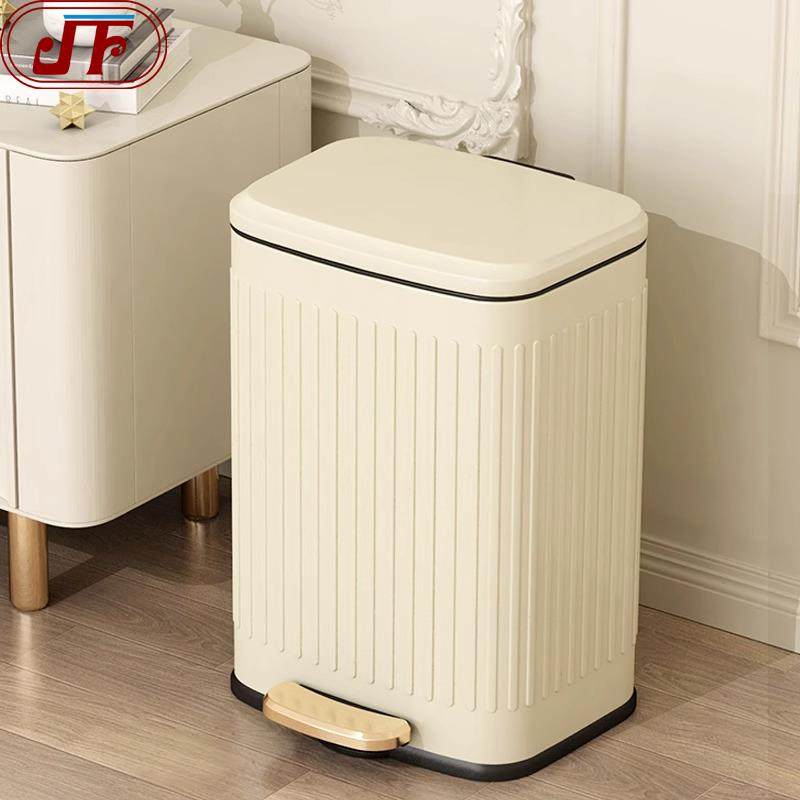 不锈钢脚踩垃圾桶家用客厅厨房2024高颜值ins风大号容量轻奢带盖