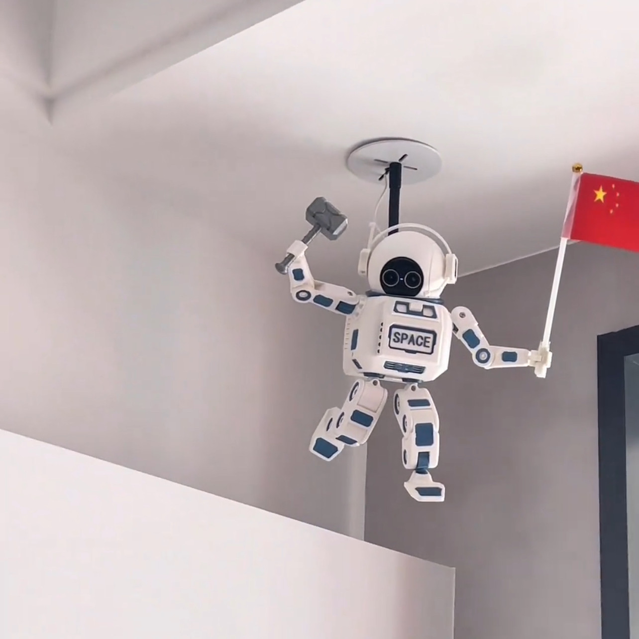 太空宇航员造型摄像头保护壳新款趣味创意装饰吊顶式壁挂式