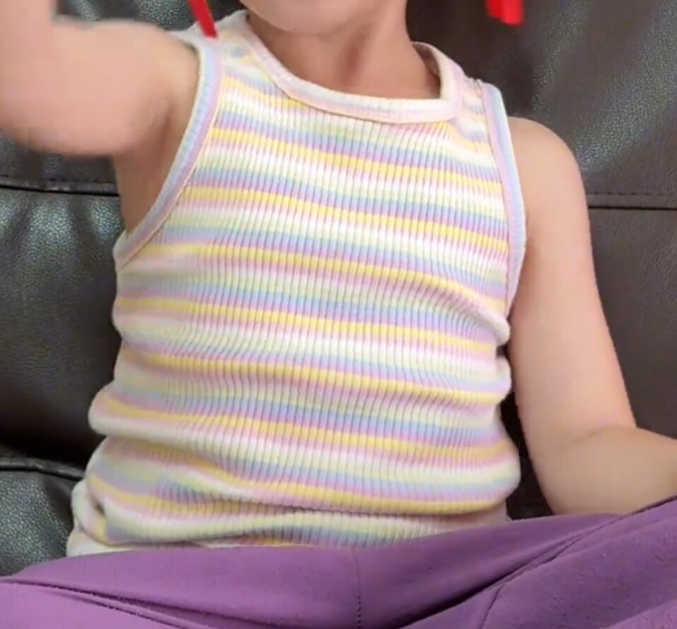 夏季男女同款条纹针织背心可爱兔子牛仔背带短裤两件套童装薄款图片