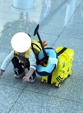 儿童可坐行李箱新款可爱小蜜蜂黄色卡通大容量旅行专用骑行拉杆箱