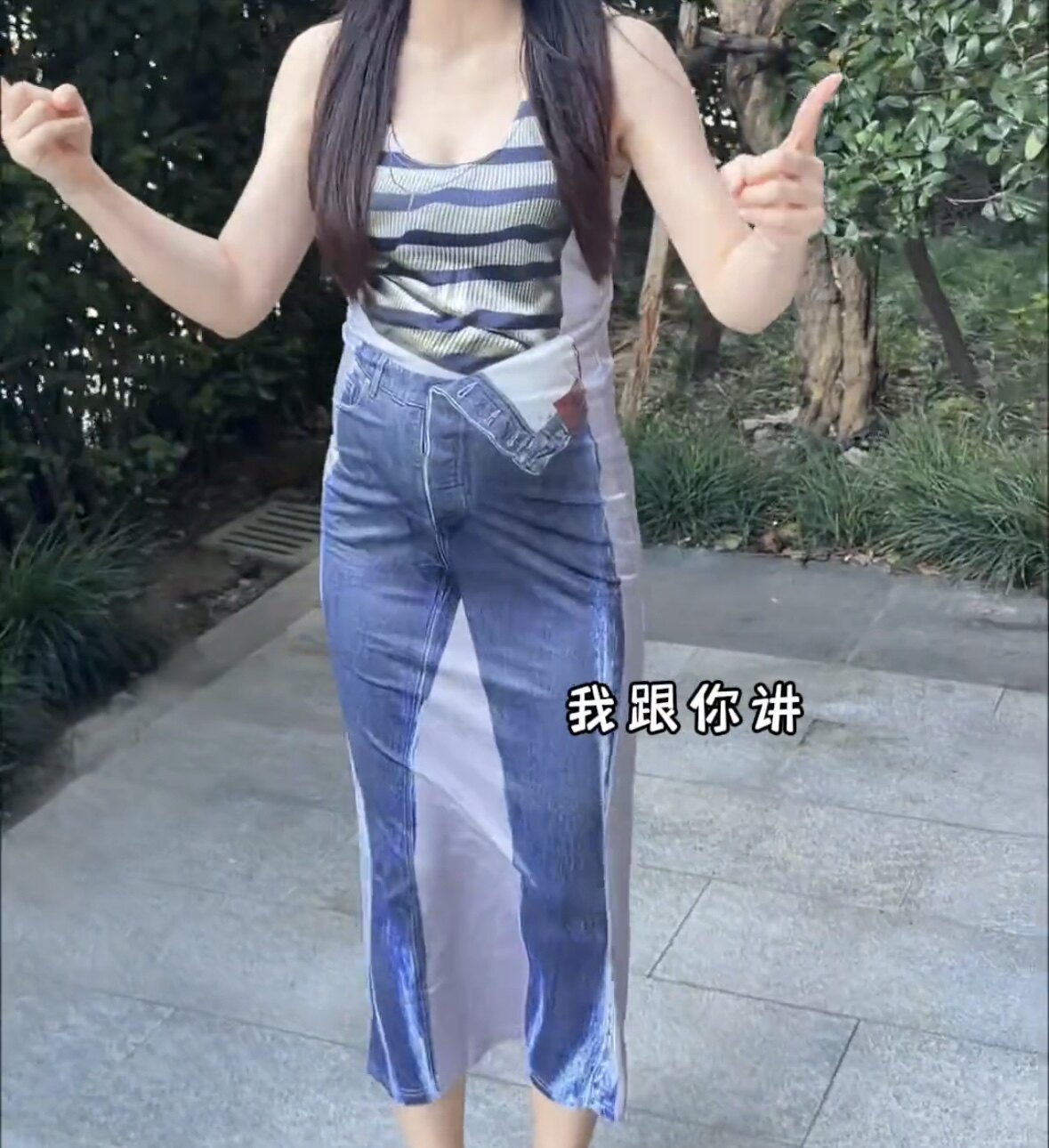新品趣味设计条纹吊带牛仔裤连衣裙舒适透气日常穿搭显瘦百搭款