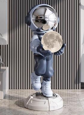 德国轻奢高档客厅太空人太空人大型落地灯摆件暴力熊装饰乔迁新居