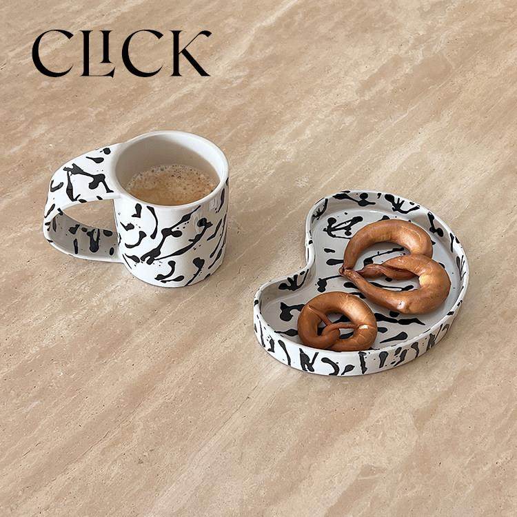 click小众高级感弧形把手不规则泼墨点图案咖啡马克杯水杯蛋糕盘