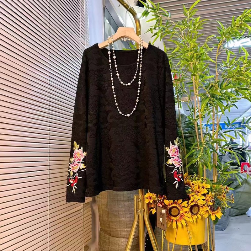 加大码女装刺绣花朵袖口长袖打底衫E胖妹妹休闲复古风百搭显瘦上