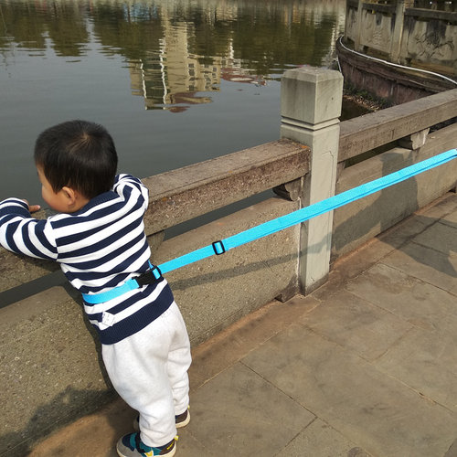 儿童防走失带宝宝牵引绳防丢绳小孩外出安全手环防V丢失带子可调