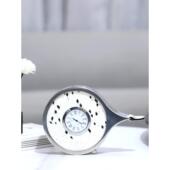 现代简约金属马毛创意时钟座钟客厅家用台式 台钟样板房装 饰品摆件