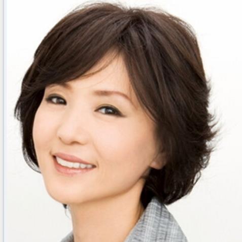 采购产品中老年妇女短发，母亲，中年人，真发假发，有质感的烫发