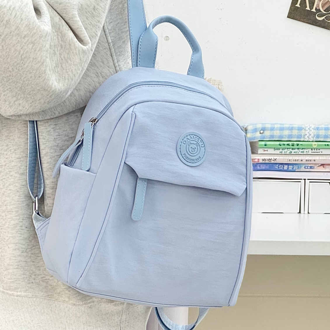 日系简约ins纯色轻便小型背包