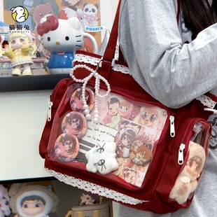 红色系痛包女斜挎包包二次元大容量送扎板可放吧唧娃包单肩挎包红