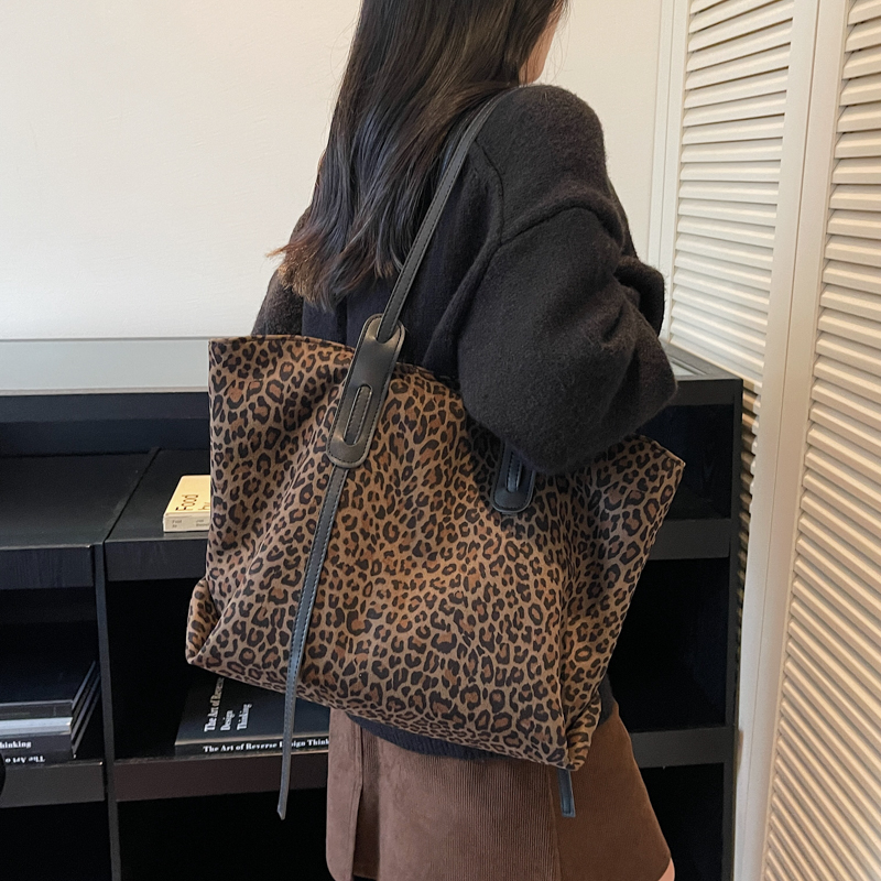 介款~韩系豹纹托特包太懂女生了
