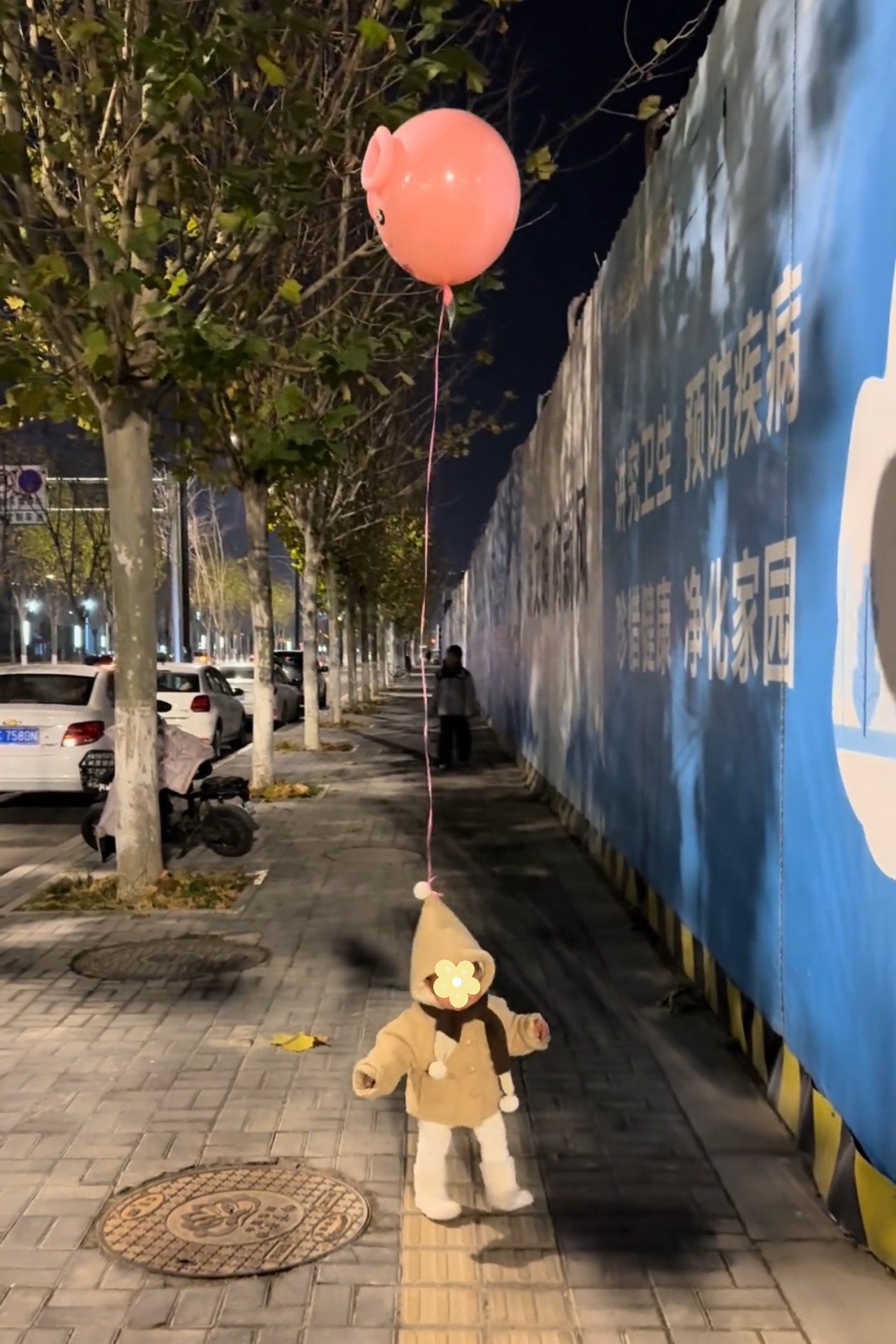 新款2026毛呢大衣女童喜庆新年米色连帽棉衣女宝宝加绒外套冬装