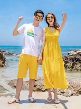 亲子装夏装2020新款一家三口海边度假沙滩裙母女装黄色V领连衣裙