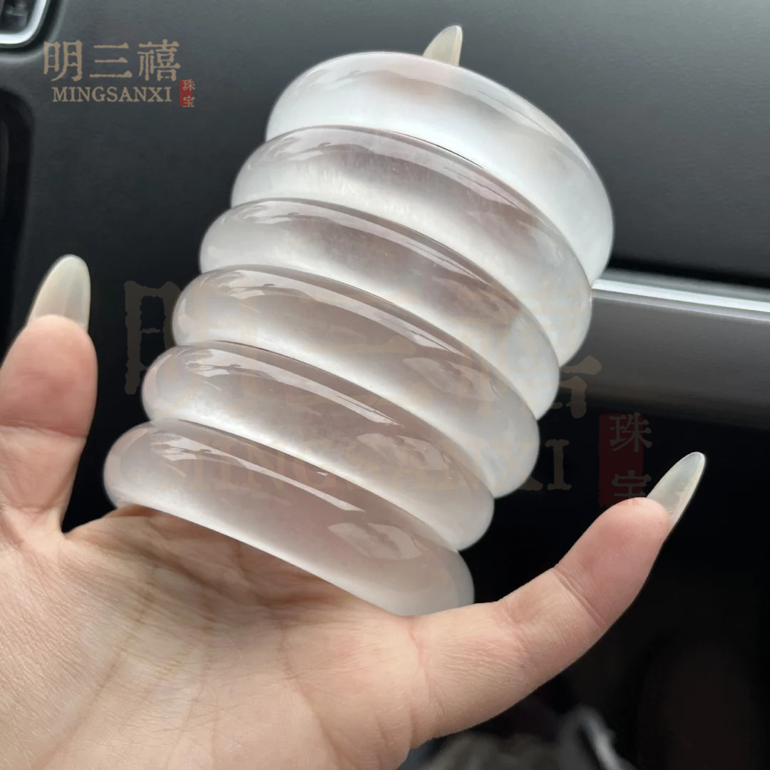 高冰白色玉石手镯翡翠冰种水沫玉