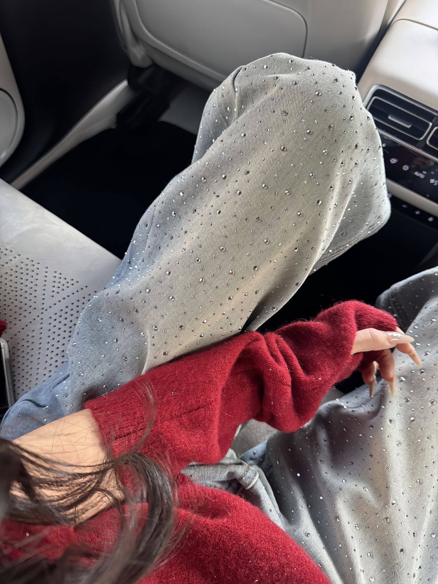 烫钻牛仔裤女宽松显瘦浅色阔腿裤2025秋冬新款设计感气质百搭