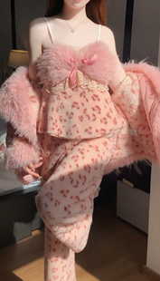 高级真丝睡衣女羽毛粉色豹纹性感吊带带胸垫家居服纯欲风性感辣妹