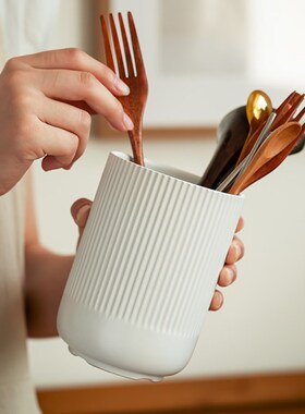 【新品特惠15.99到手】简约竖纹陶瓷花插厨房工具收纳桶餐桌筷筒