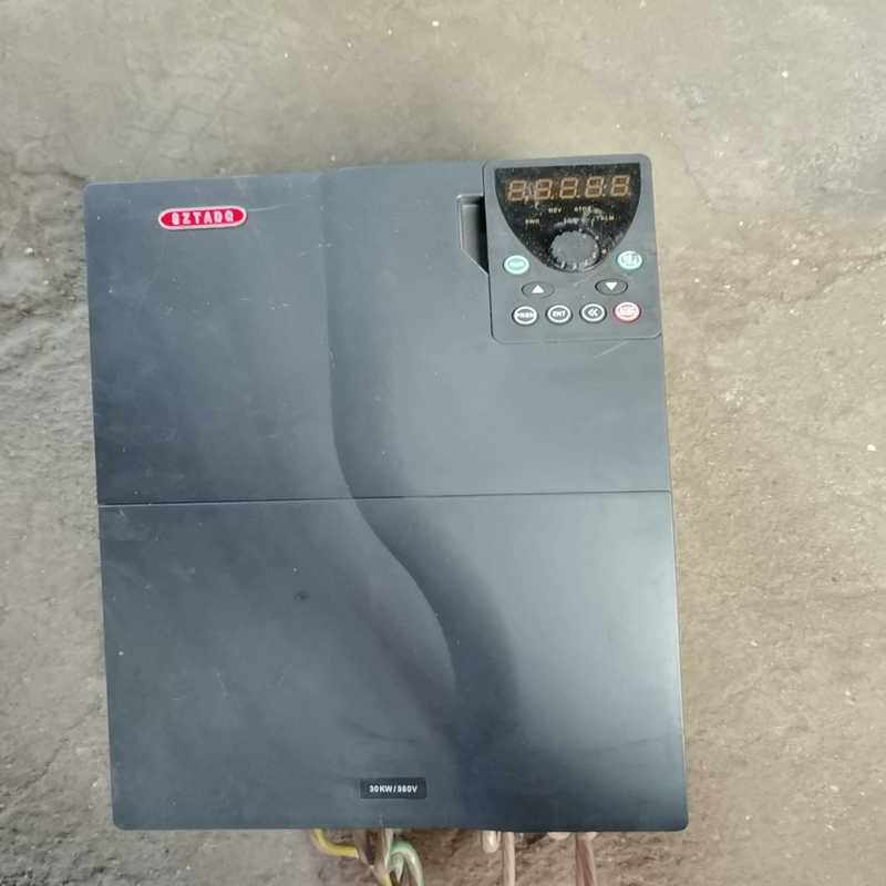 深圳台达变频器，TD500.，30kw，功能包好成色如图（耶耶电子）