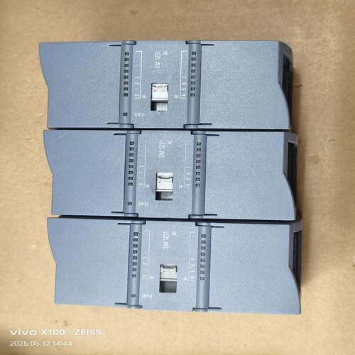 1200系列231-4HF32  8路AI模拟量输入模~询价