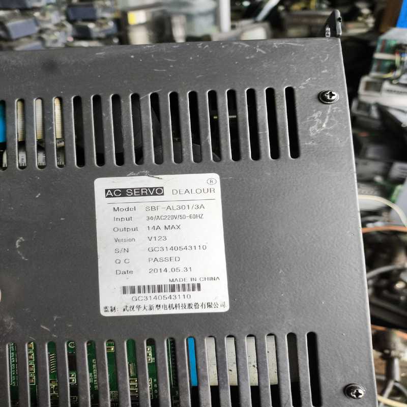 武汉华大伺服驱动器 型号SPF-AL301/3A，功能正常，【鑫鑫商