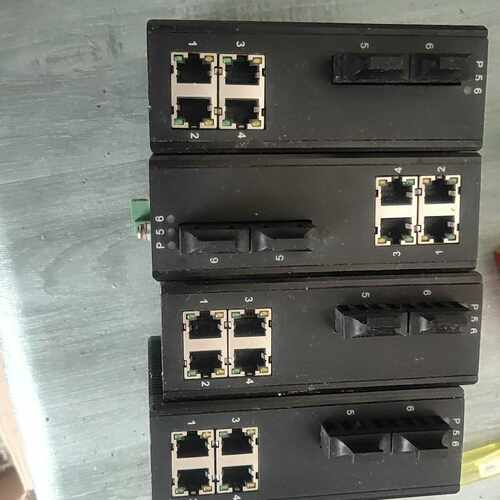 工业交换机，四只新的宽域交换机，NS600D-F2T4工业以（gg设