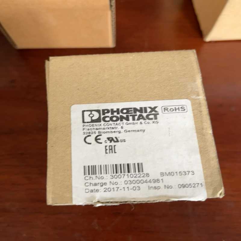 【议价】全新菲尼克斯继电器PLC-BPT-24DC21现货10个