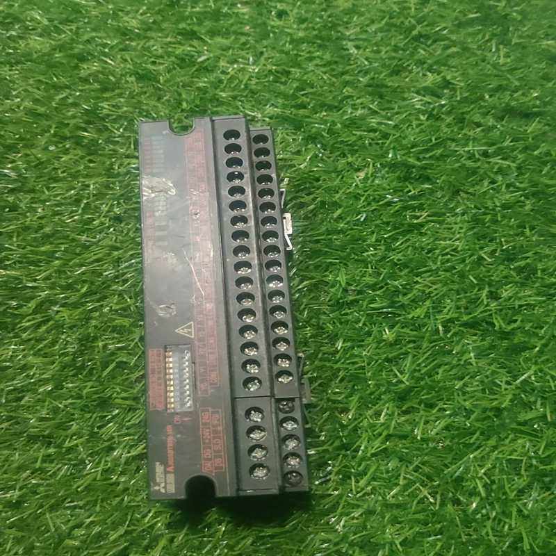 议价三菱plc输出远程模块65SBTB2N-16R 二手拆机