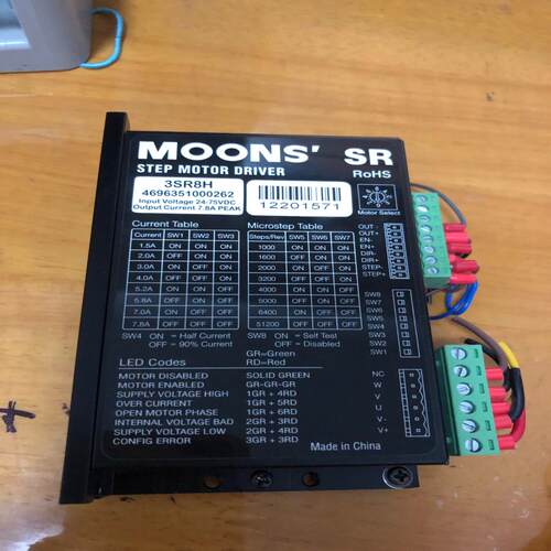 议~MOONS   3SR8H  驱动器  95成新，