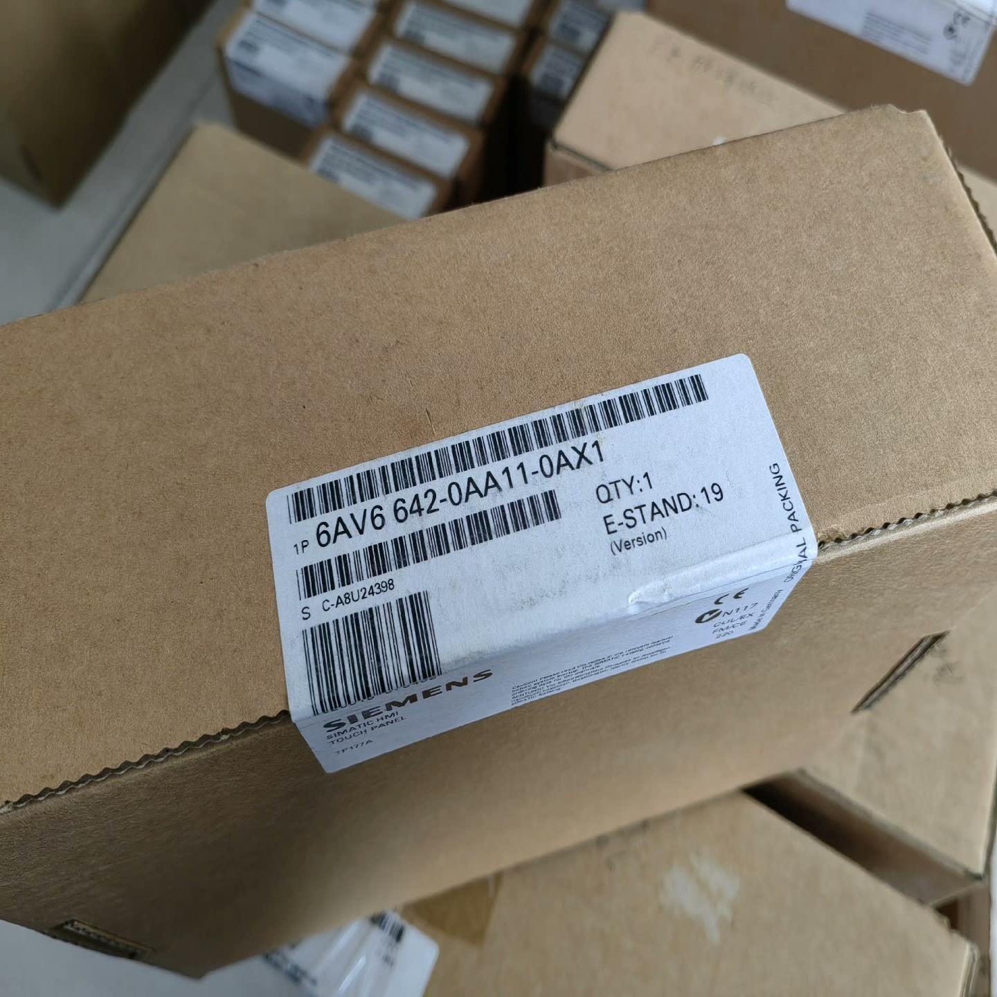 原标西门子TP177A触摸屏6AV6 642-0AA11-0（瓠子电子）