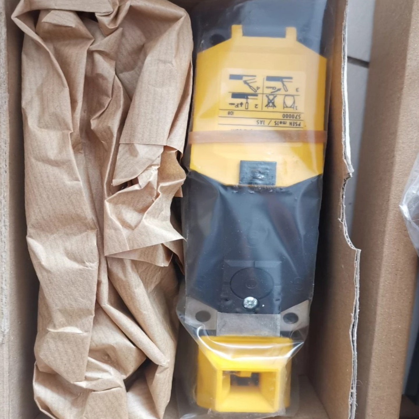 PILZ皮尔磁570000安全门锁PSENme1S/1询价