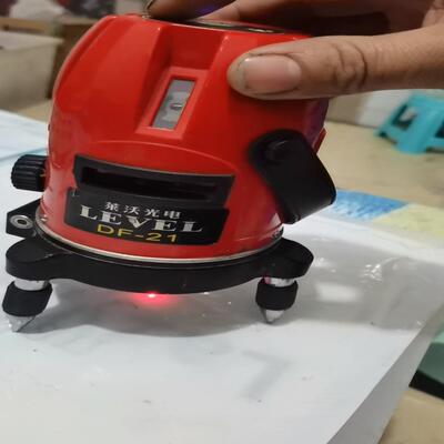 出售一台莱沃光电 DF-21 红光激光水平仪，成色不错，轻微~议价