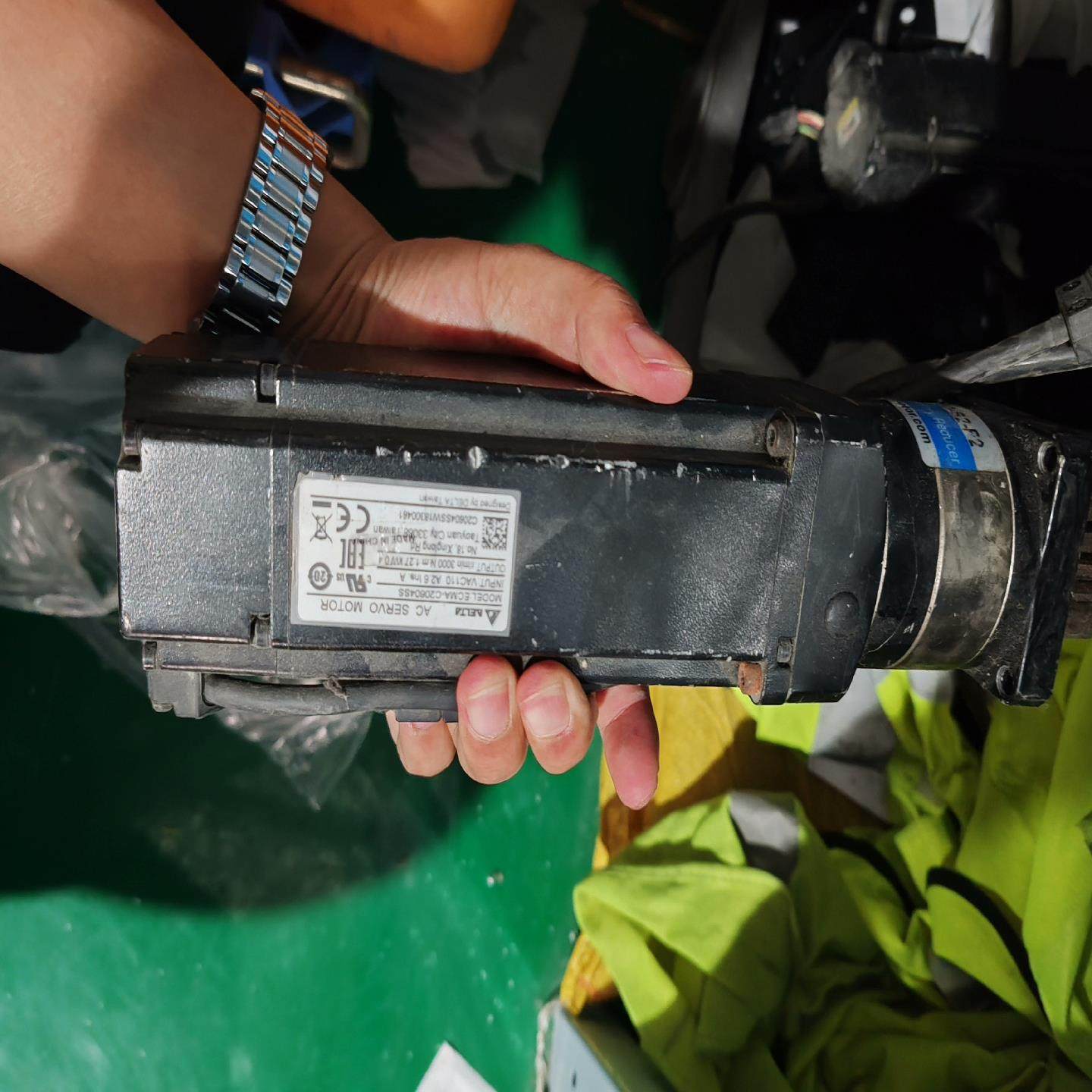 处理一台ECMA-C20604SS，正常件，便宜处理~询价