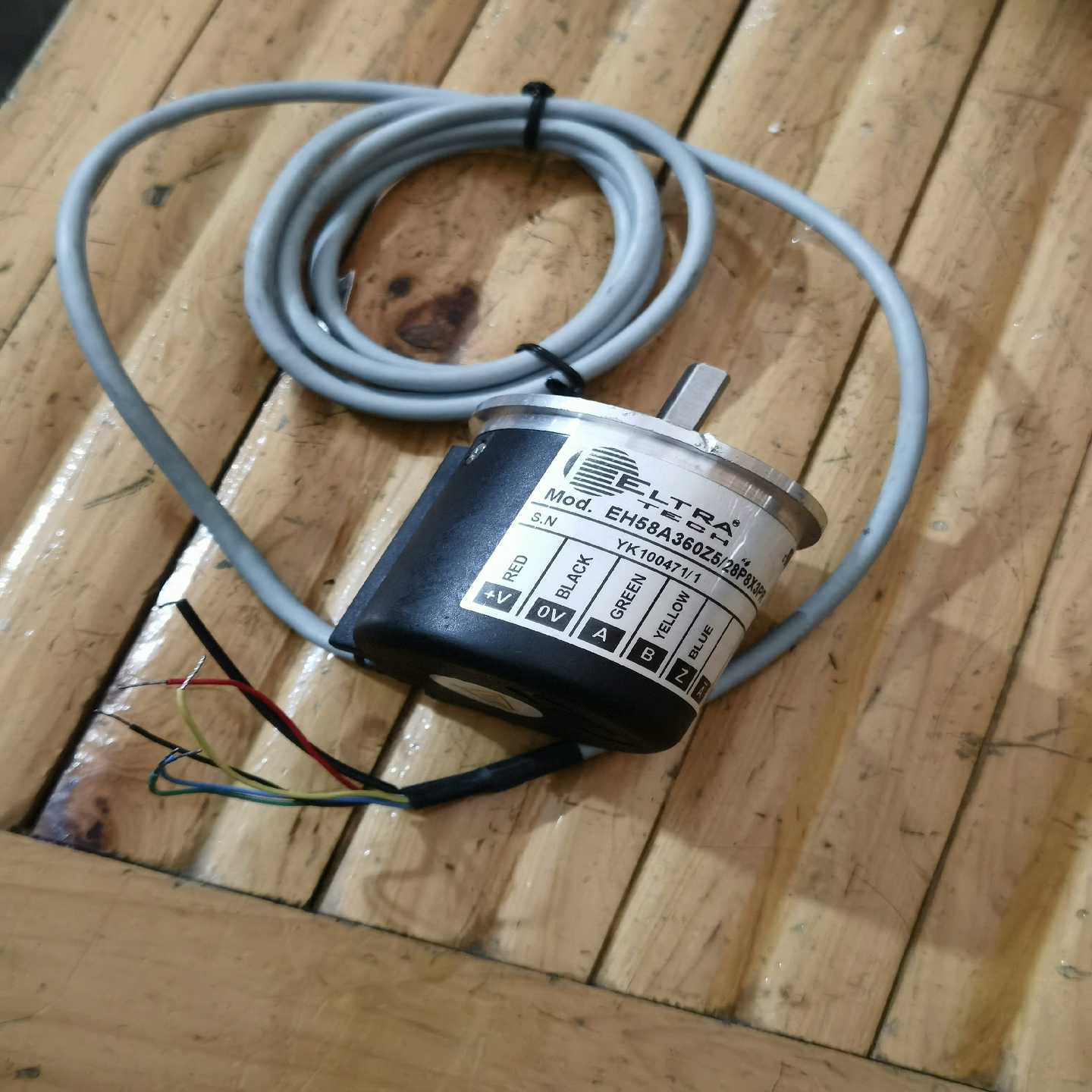 意尔创编码器EH58A360Z5/28P8X3PR详见下图，询价