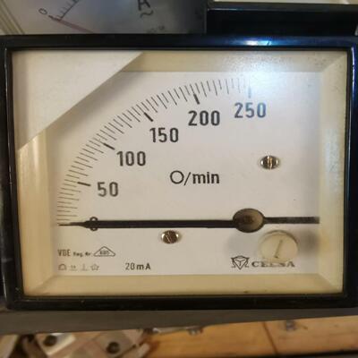 CELSA转速指示表！24V.4~20mA输入。几乎！(德峰商行）