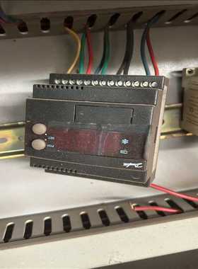 danfoss丹佛斯控制器EKC312 084B7250（耶耶电子）