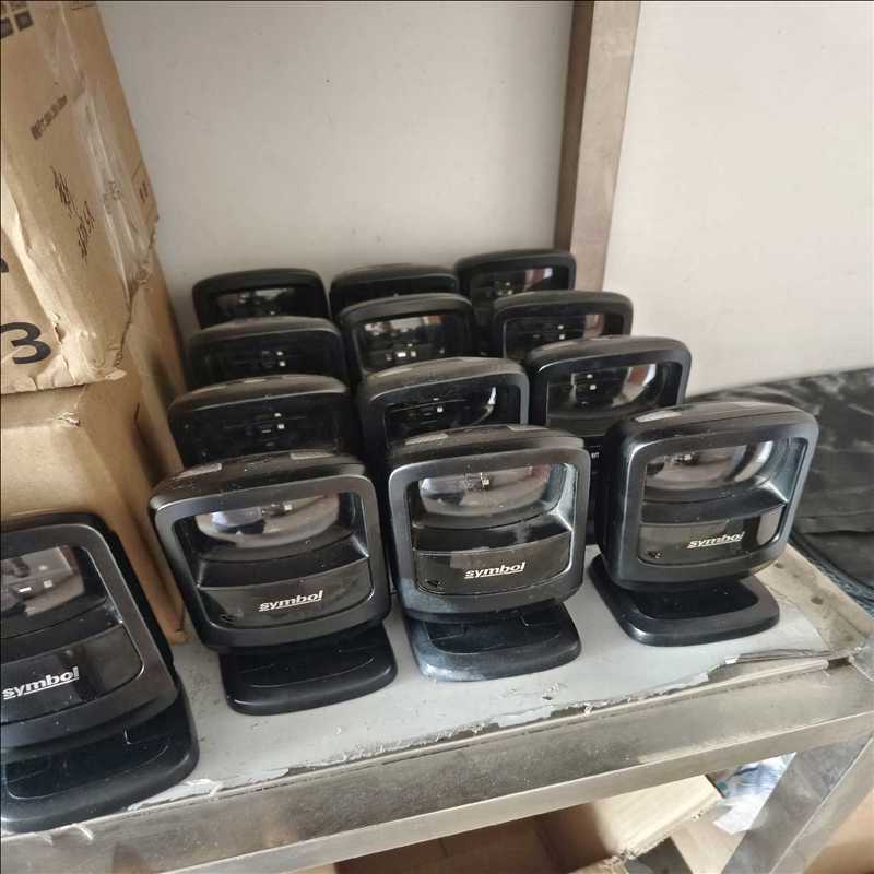 新到讯宝DS9208SR固定自动读码器，成色如图，功能正常，（耶耶电