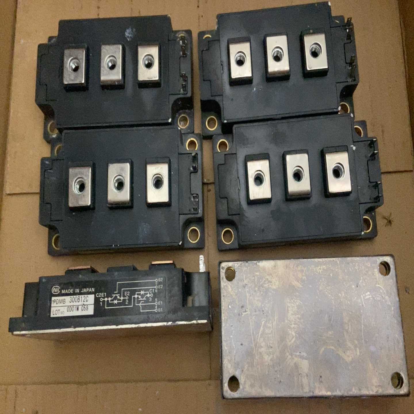 PDMB300B12C，变频器模块，件，要的询询价