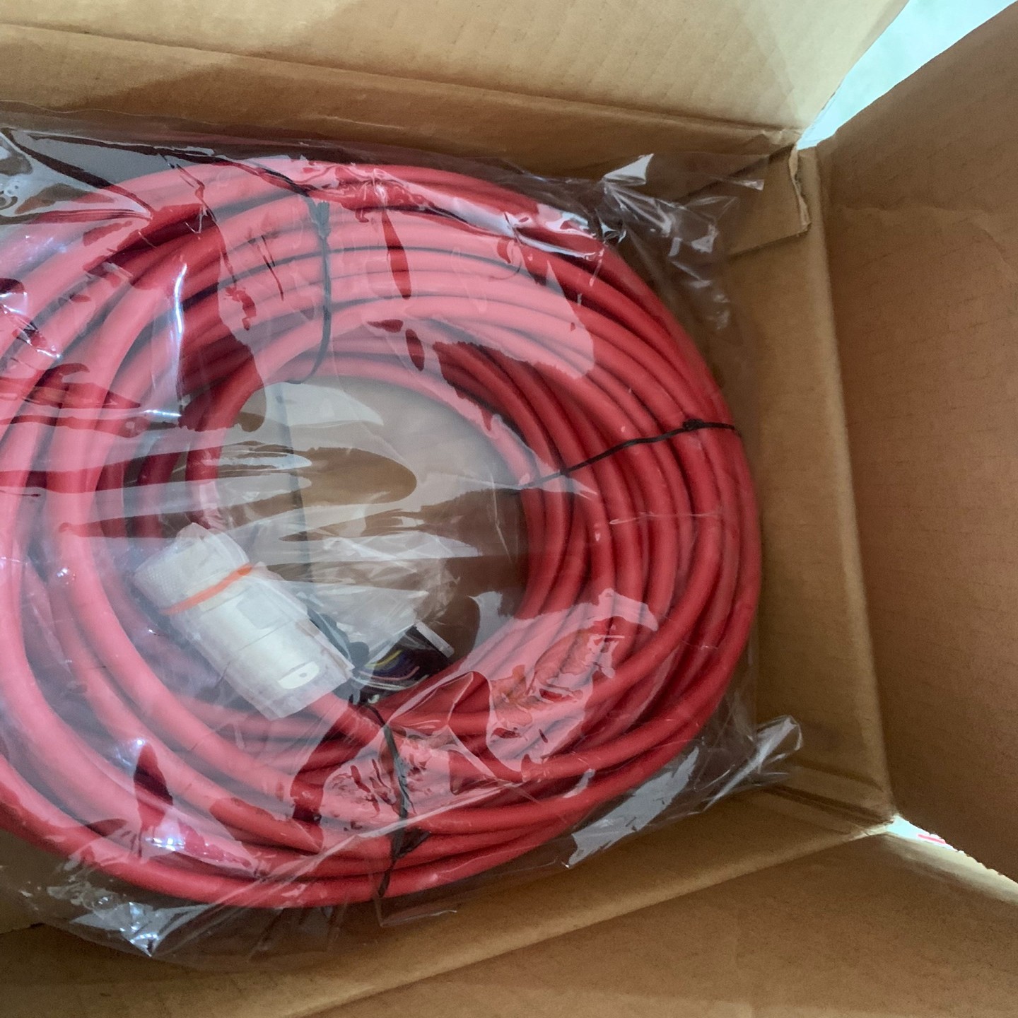 ABB30M示教器线  3HAC031683-004-R~议价