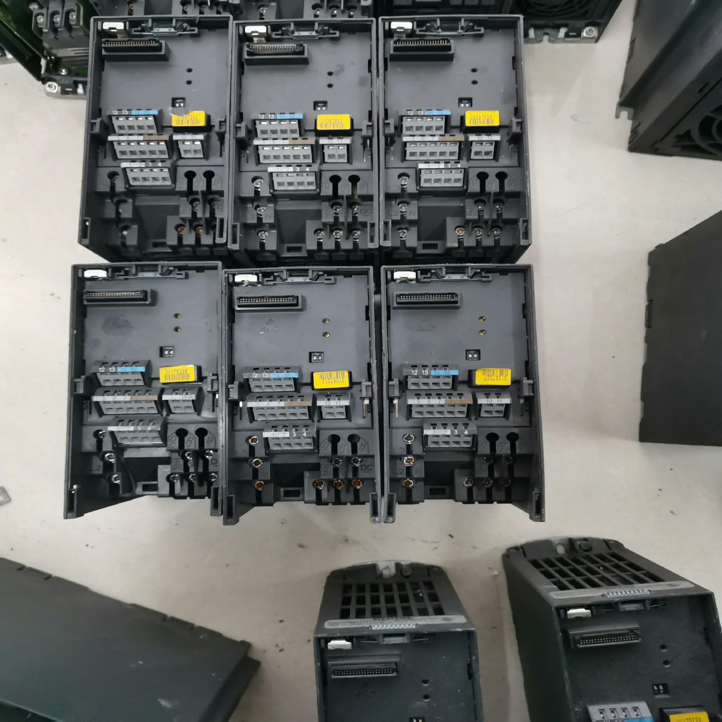 变频器6SE6420-2UD17-5AA1变频器（基数电子）