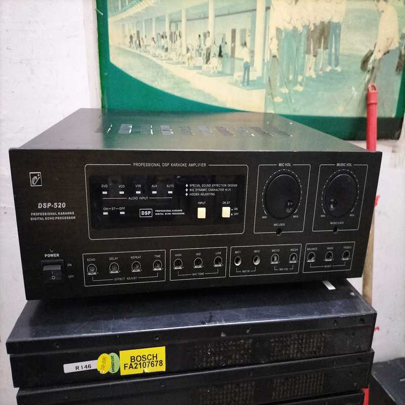 议价功放机一台  具体型号看图其它元器件